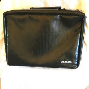 DocSafe Battery Case With Battery Meter